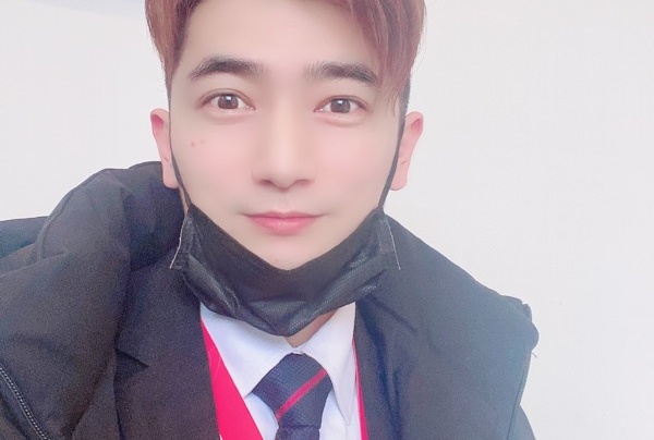 上班喽坐等老板回来发工资表情